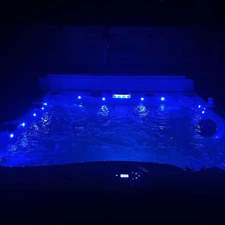 אכסניה Osrodek Wypoczynkowy Zakatek, W Lesie, Nowy *