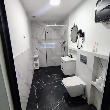 Osrodek Wypoczynkowy Zakatek, W Lesie, Nowy Lodge Katy Rybackie