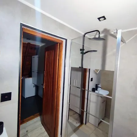 Osrodek Wypoczynkowy Zakatek, W Lesie, Nowy אכסניה *