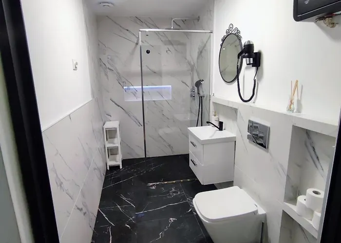 Osrodek Wypoczynkowy Zakatek, W Lesie, Nowy 山林小屋 Kąty Rybackie